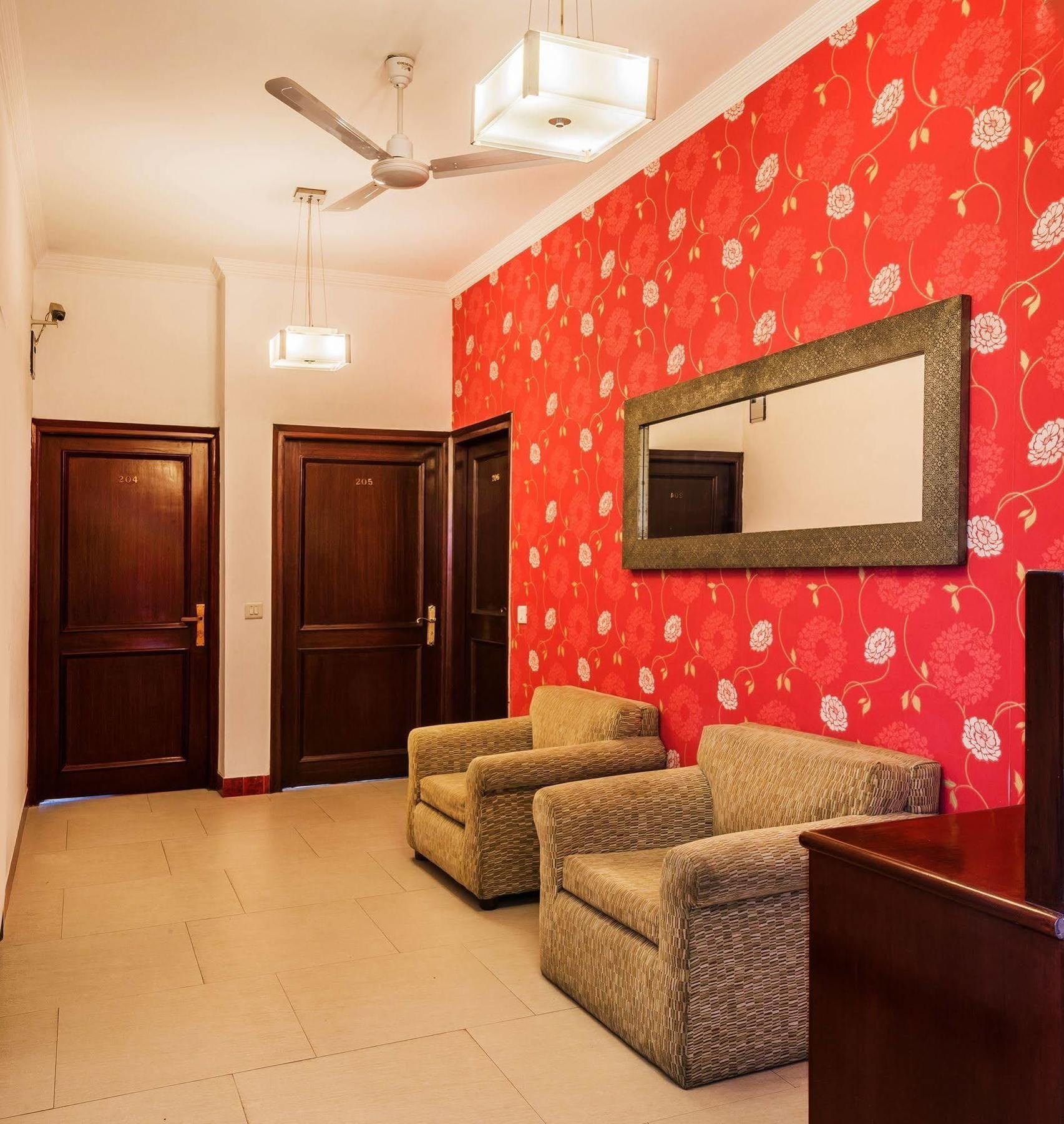 Home@F37 Kailash Colony Metro New Delhi Exterior photo